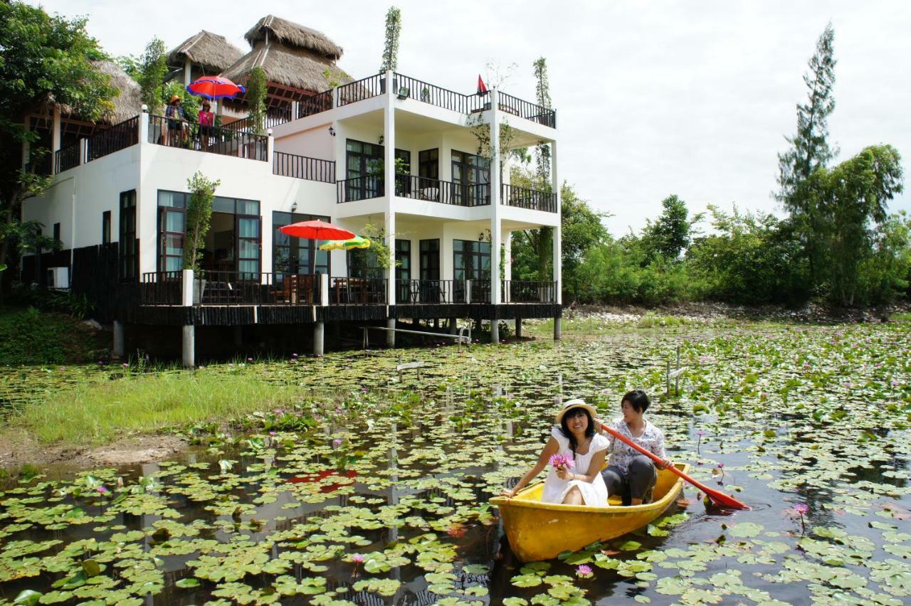 Golden Lake View Boutique Resort Kancsanaburi Kültér fotó